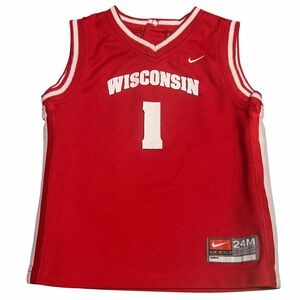 Vintage Nike Kids Red Wisconsin Badgers Basketball Jersey